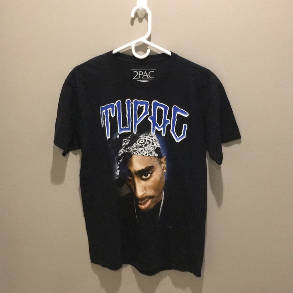 ❗️Tupac Shakur tee sz Medium